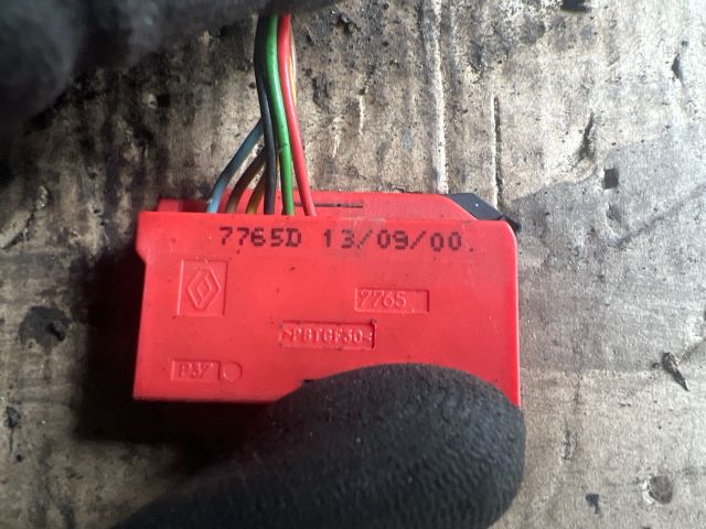 bontott RENAULT SCÉNIC I Rádió / CD Kapcsoló