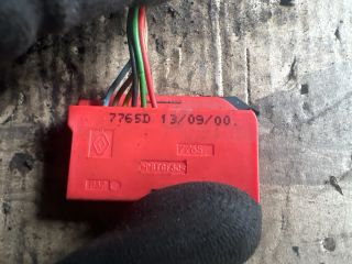 bontott RENAULT SCÉNIC I Rádió / CD Kapcsoló