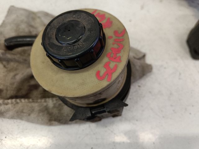 bontott RENAULT SCÉNIC I Szervóolaj Tartály