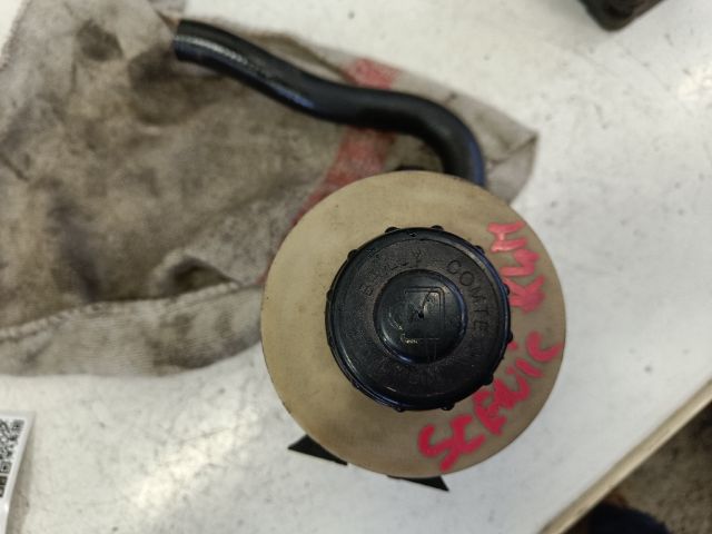 bontott RENAULT SCÉNIC I Szervóolaj Tartály