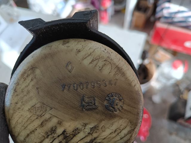 bontott RENAULT SCÉNIC I Szervóolaj Tartály