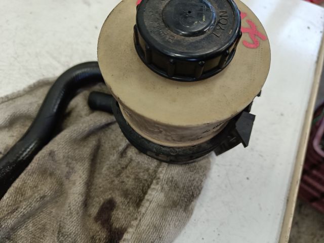 bontott RENAULT SCÉNIC I Szervóolaj Tartály