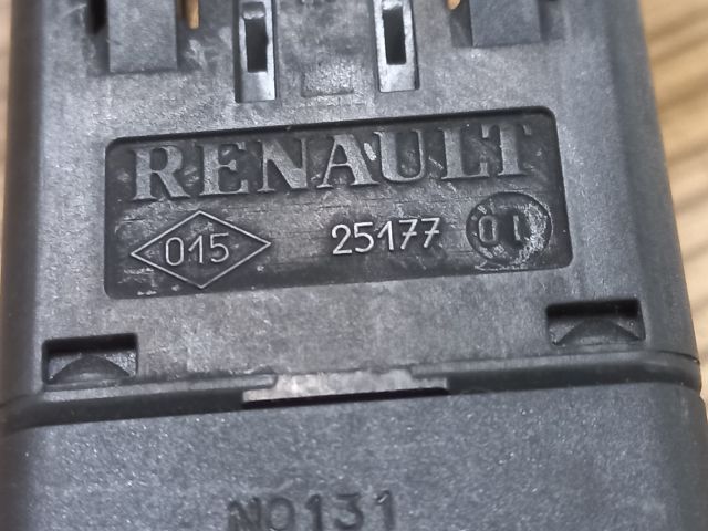bontott RENAULT SCÉNIC I Vészvillogó Kapcsoló