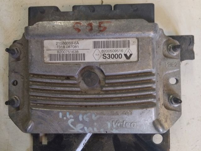 bontott RENAULT SCÉNIC II Motorvezérlő