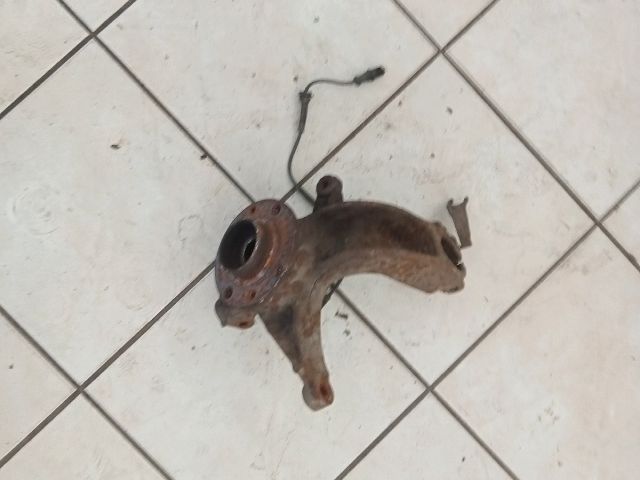 bontott RENAULT SCÉNIC II Bal első Csonkállvány Kerékaggyal