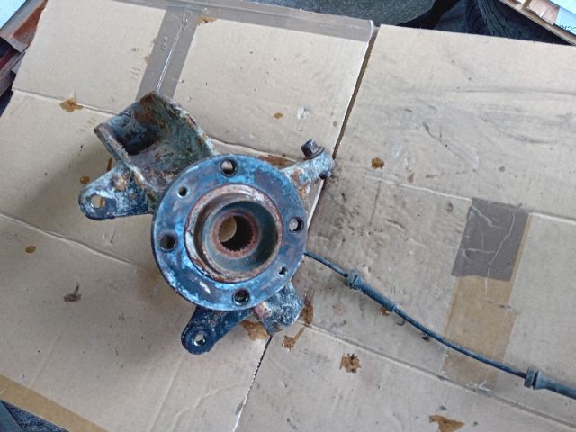 bontott RENAULT SCÉNIC II Bal első Csonkállvány Kerékaggyal