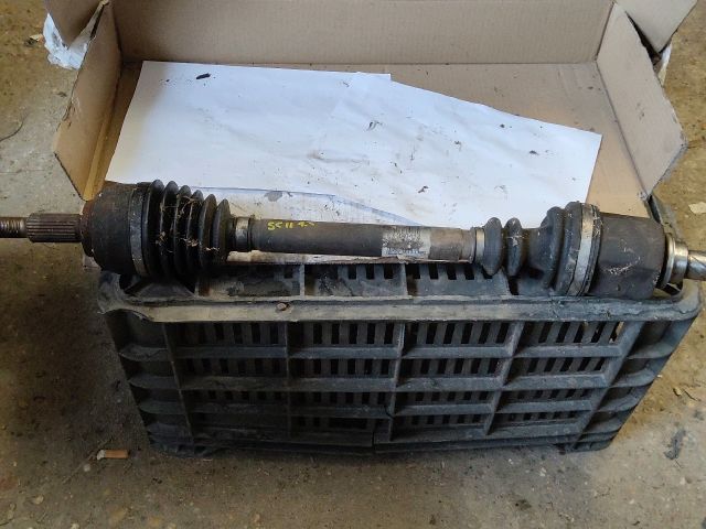 bontott RENAULT SCÉNIC II Bal Féltengely