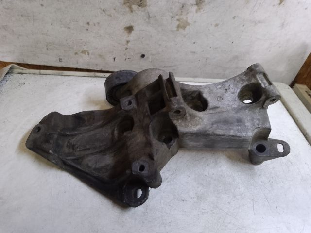 bontott RENAULT SCÉNIC II Generátor Tartó Bak