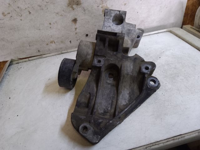 bontott RENAULT SCÉNIC II Generátor Tartó Bak