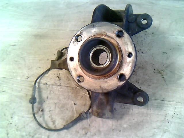 bontott RENAULT SCÉNIC II Jobb első Csonkállvány Kerékaggyal