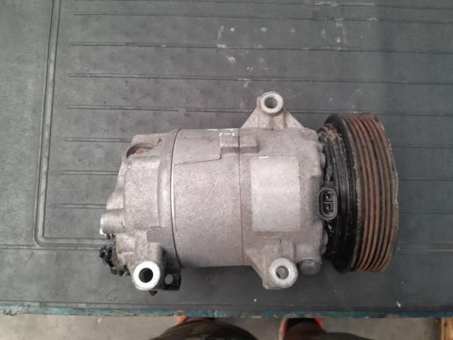 bontott RENAULT SCÉNIC II Klímakompresszor