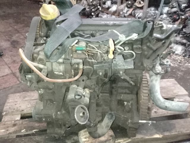 bontott RENAULT SCÉNIC II Motor (Fűzött blokk hengerfejjel)