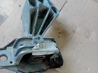 bontott RENAULT SCÉNIC II Motor Tartó Bak (Fém)