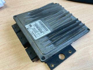 bontott RENAULT SCÉNIC II Motorvezérlő