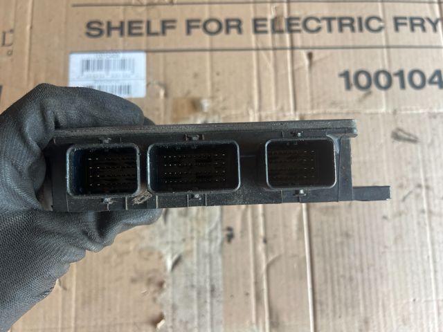 bontott RENAULT SCÉNIC II Motorvezérlő