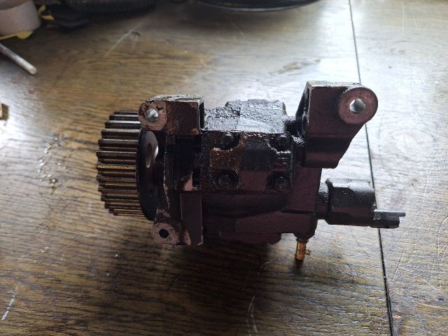 bontott RENAULT SCÉNIC II Nagynyomású Szivattyú