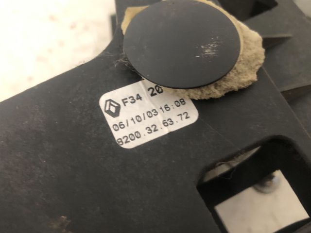 bontott RENAULT SCÉNIC II Váltó Kulissza