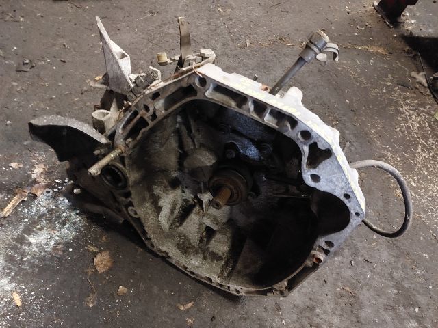 bontott RENAULT SCÉNIC II Váltó (Mechanikus)