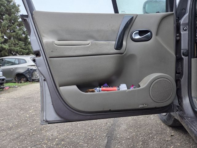 bontott RENAULT SCÉNIC II ABS Kocka