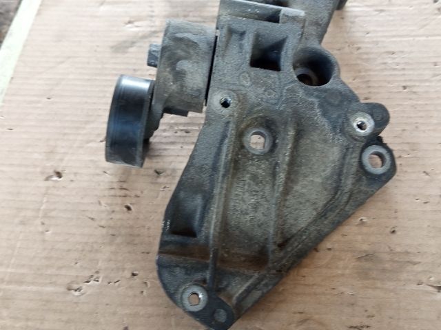 bontott RENAULT SCÉNIC II Generátor Tartó Bak