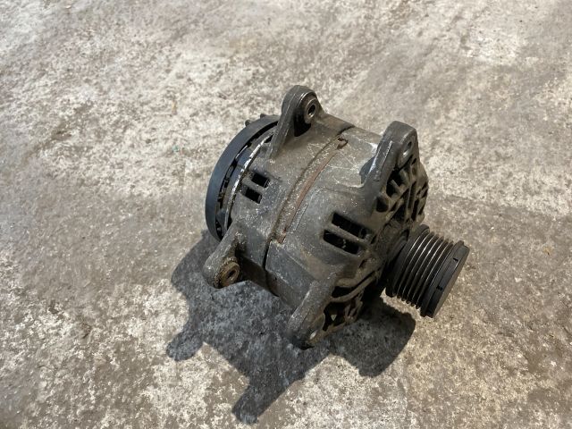 bontott RENAULT SCÉNIC II Generátor