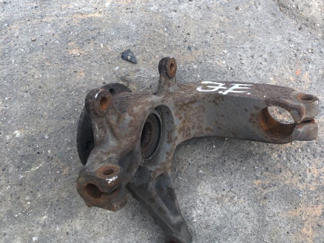 bontott RENAULT SCÉNIC II Jobb első Csonkállvány Kerékaggyal