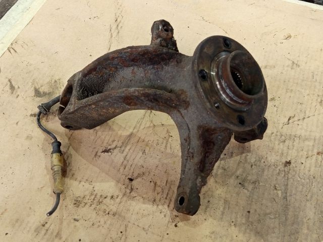 bontott RENAULT SCÉNIC II Jobb első Csonkállvány Kerékaggyal