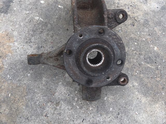 bontott RENAULT SCÉNIC II Jobb első Csonkállvány Kerékaggyal