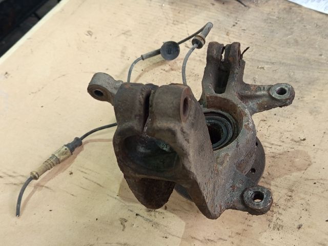 bontott RENAULT SCÉNIC II Jobb első Csonkállvány Kerékaggyal