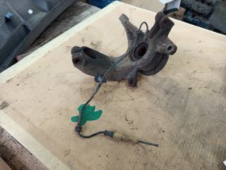 bontott RENAULT SCÉNIC II Jobb első Csonkállvány Kerékaggyal