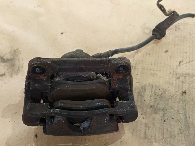 bontott RENAULT SCÉNIC II Jobb első Féknyereg Munkahengerrel