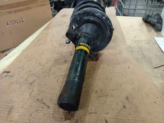 bontott RENAULT SCÉNIC II Jobb első Gólyaláb (Lengécsillapító, Rugó)