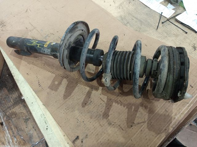 bontott RENAULT SCÉNIC II Jobb első Gólyaláb (Lengécsillapító, Rugó)