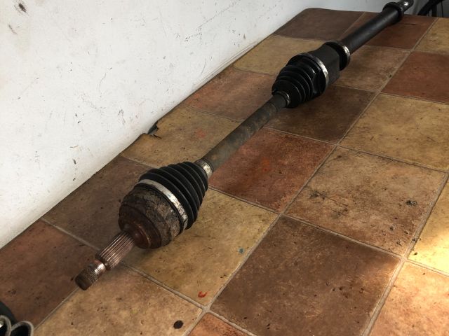 bontott RENAULT SCÉNIC II Jobb Féltengely