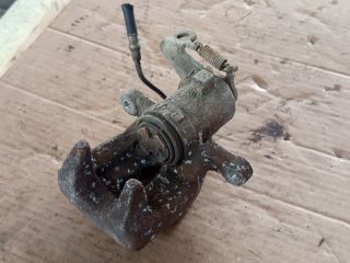 bontott RENAULT SCÉNIC II Jobb hátsó Féknyereg Munkahengerrel