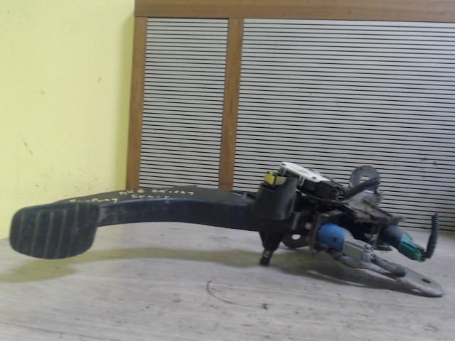 bontott RENAULT SCÉNIC II Kuplung Pedál