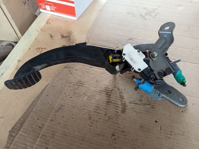 bontott RENAULT SCÉNIC II Kuplung Pedál