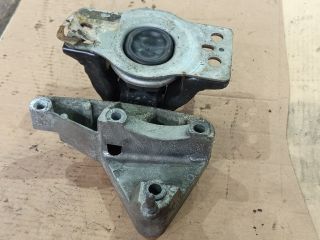 bontott RENAULT SCÉNIC II Motor Tartó Bak (Fém)