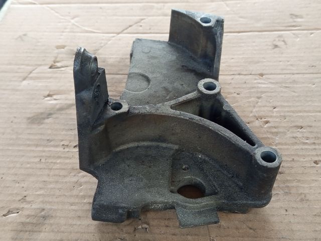 bontott RENAULT SCÉNIC II Motor Tartó Bak (Fém)