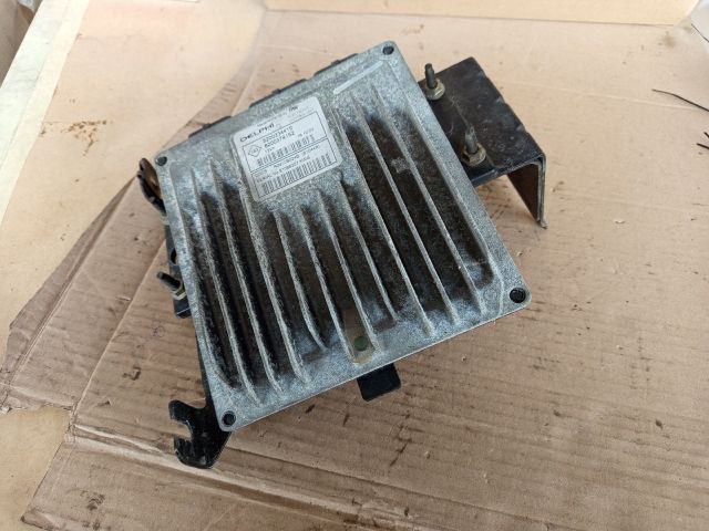 bontott RENAULT SCÉNIC II Motorvezérlő