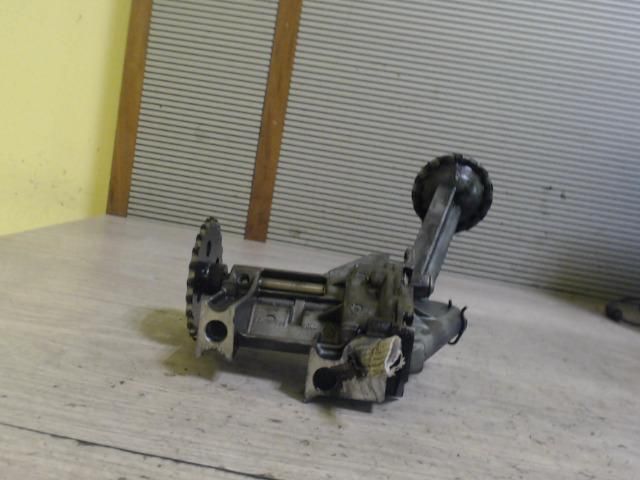 bontott RENAULT SCÉNIC II Olajszivattyú