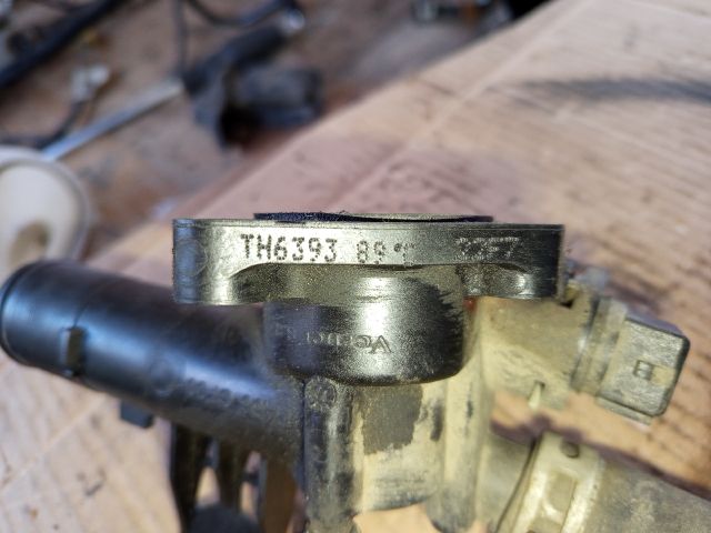 bontott RENAULT SCÉNIC II Termosztátház Csővel