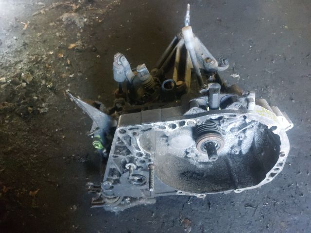 bontott RENAULT SCÉNIC II Váltó (Mechanikus)