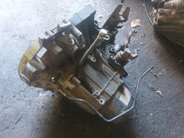 bontott RENAULT SCÉNIC II Váltó (Mechanikus)