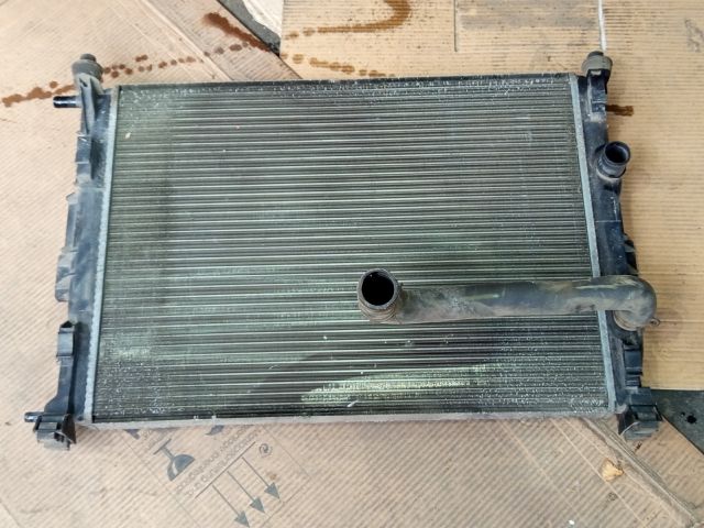 bontott RENAULT SCÉNIC II Vízhűtő Radiátor (Klímás)
