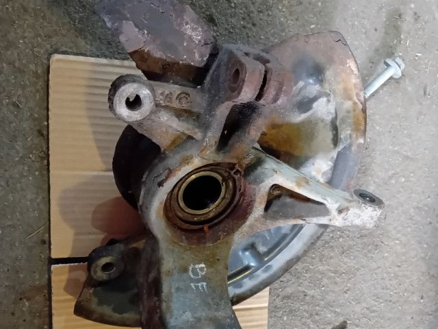 bontott RENAULT SCÉNIC II Bal első Csonkállvány Kerékaggyal