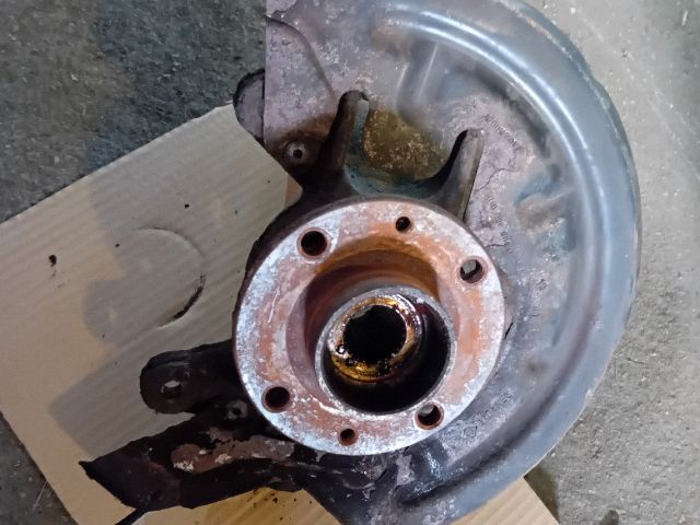 bontott RENAULT SCÉNIC II Bal első Csonkállvány Kerékaggyal