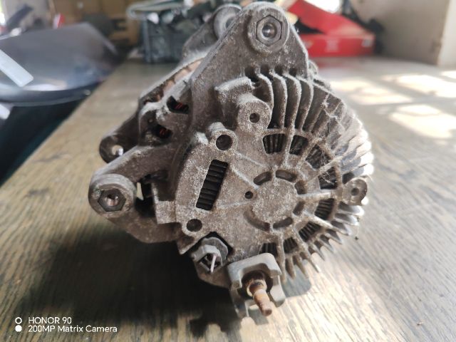 bontott RENAULT SCÉNIC II Generátor