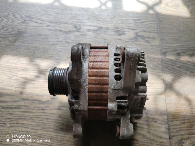 bontott RENAULT SCÉNIC II Generátor