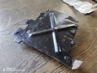 bontott RENAULT SCÉNIC II Motorvezérlő Tartó